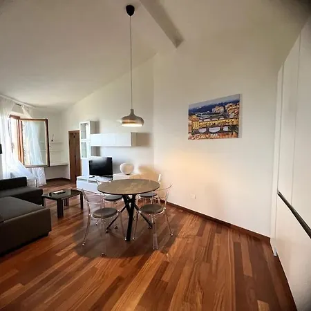 Panorama Apartment *